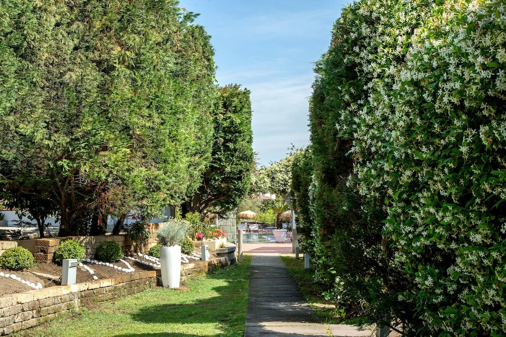 Фото Montespina Park Hotel