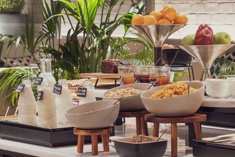 Фото The Pavilions Madrid