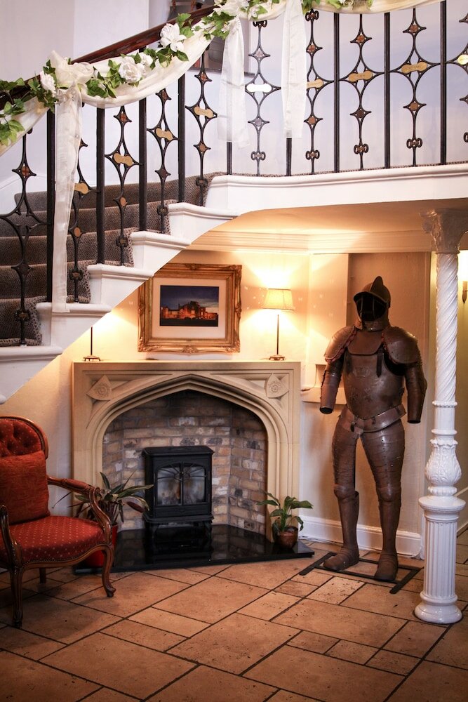 Фото Leasowe Castle