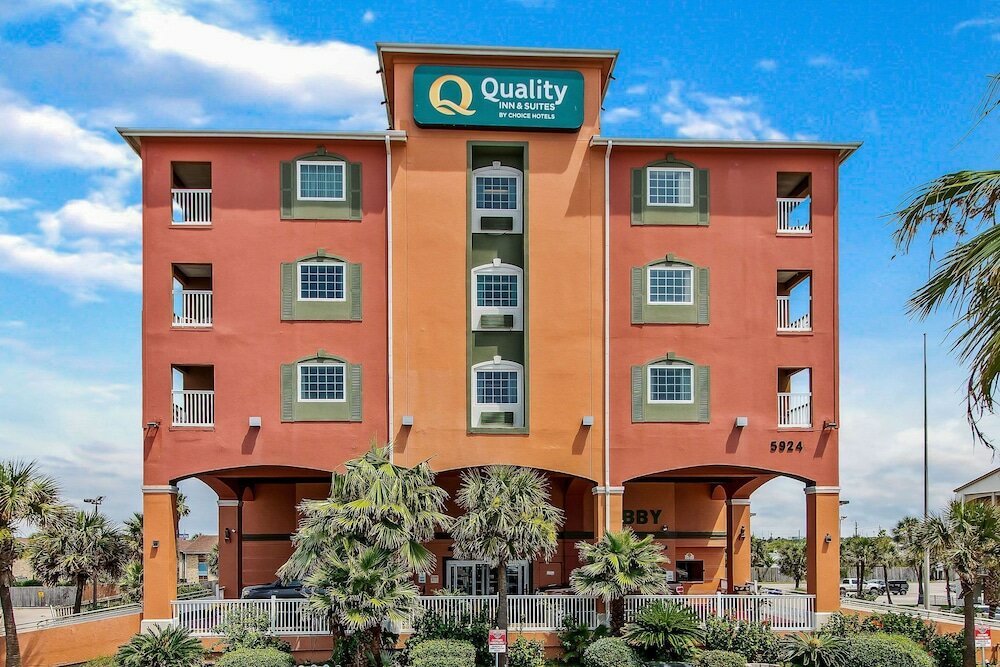 Фото Quality Inn & Suites Beachfront