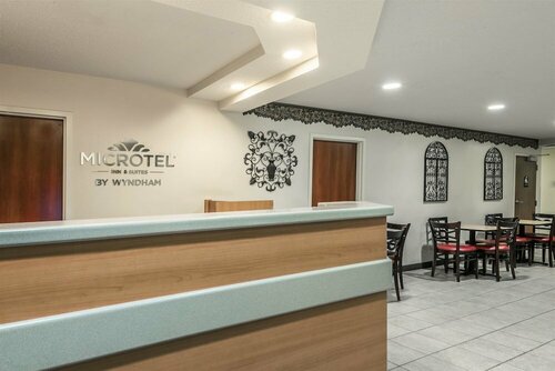 Гостиница Microtel Inn & Suites by Wyndham Auburn