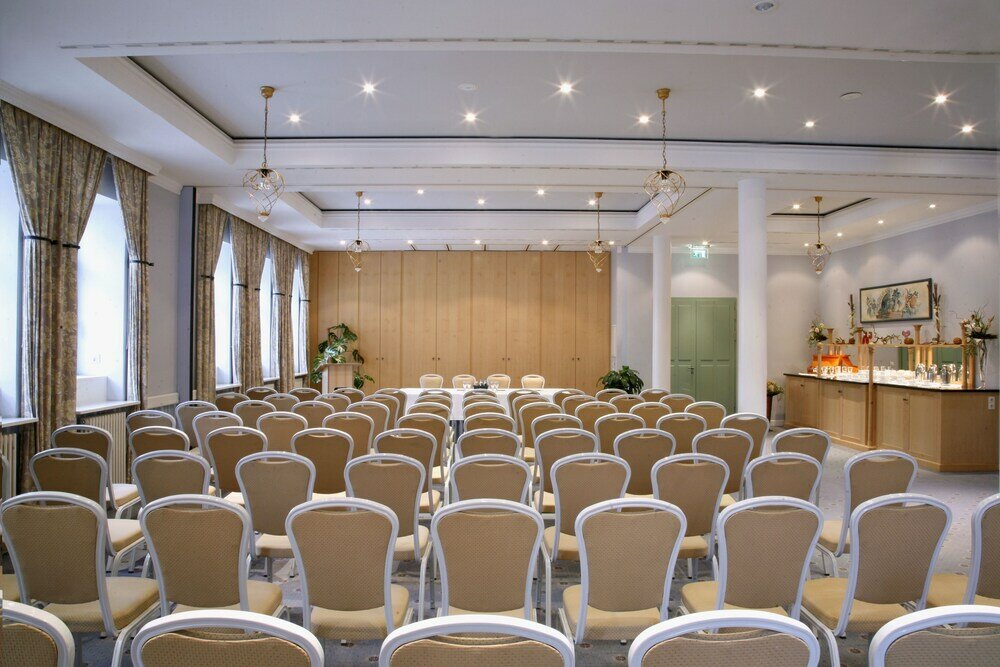 Фото Schloss Hotel Dresden-Pillnitz