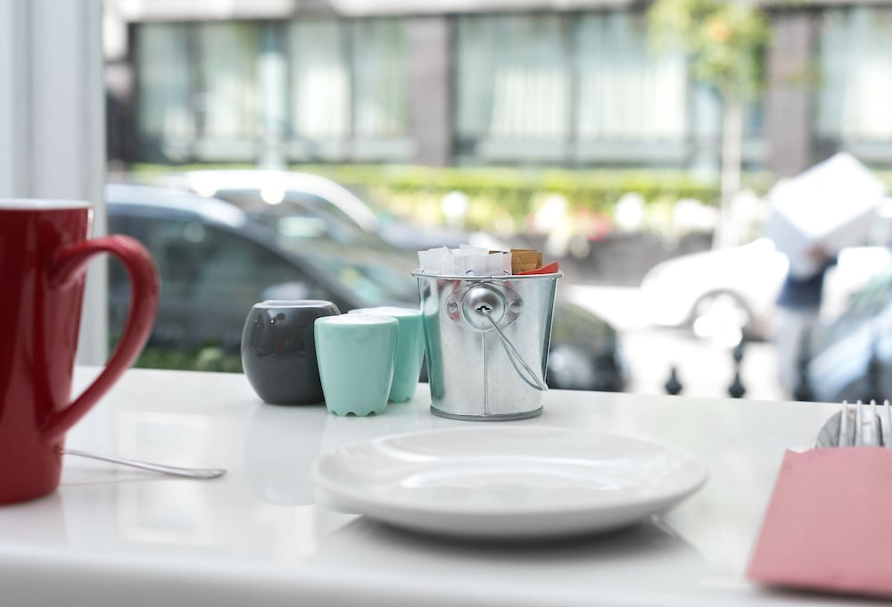 Фото Park Avenue J Hotel London Hyde Park