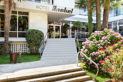 Внешний вид отеля Hotel Anabel  в Льорет-де-Маре, фото 2