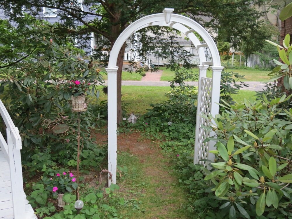 Фото The Silver Fountain Inn