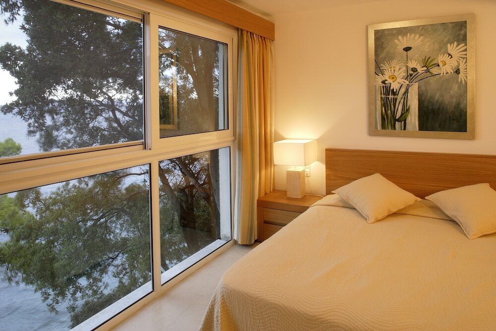 Фото Cape Kanapitsa Hotel & Suites