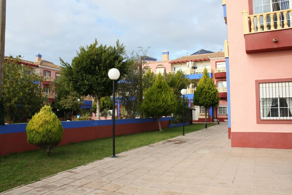 Фото Apartamentos Marina Internacional