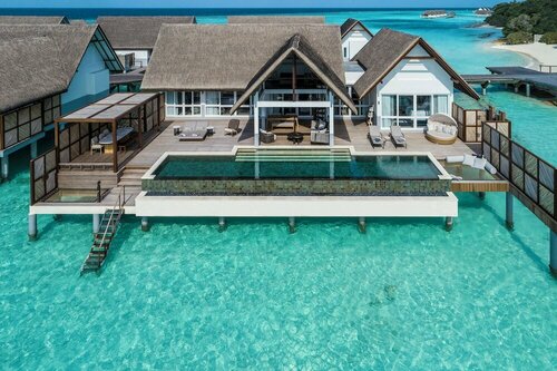 Гостиница Four Seasons Resort Maldives at Landaa Giraavaru