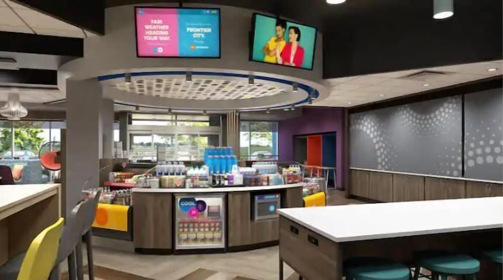 Фото Tru by Hilton Austin Airport, Tx