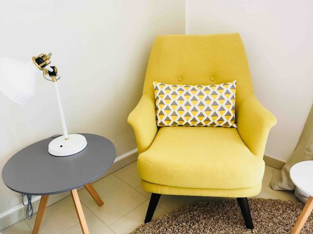 Фото Large Art Deco Flat 100m2 in City Center - Parking