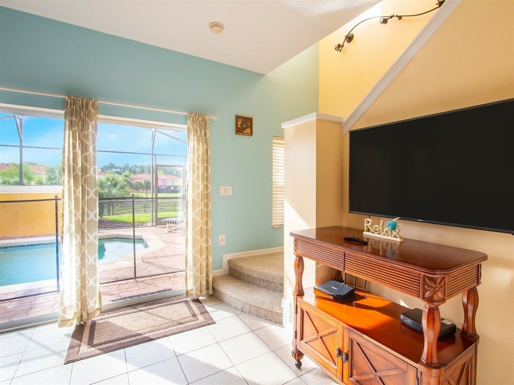 Фото Private Screened Splash Pool Overlooking Tranquil Lake Right Beside Disney World by Florida Dream Homes