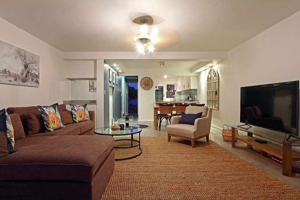 Hotel Marechale Way, Capetown, photo