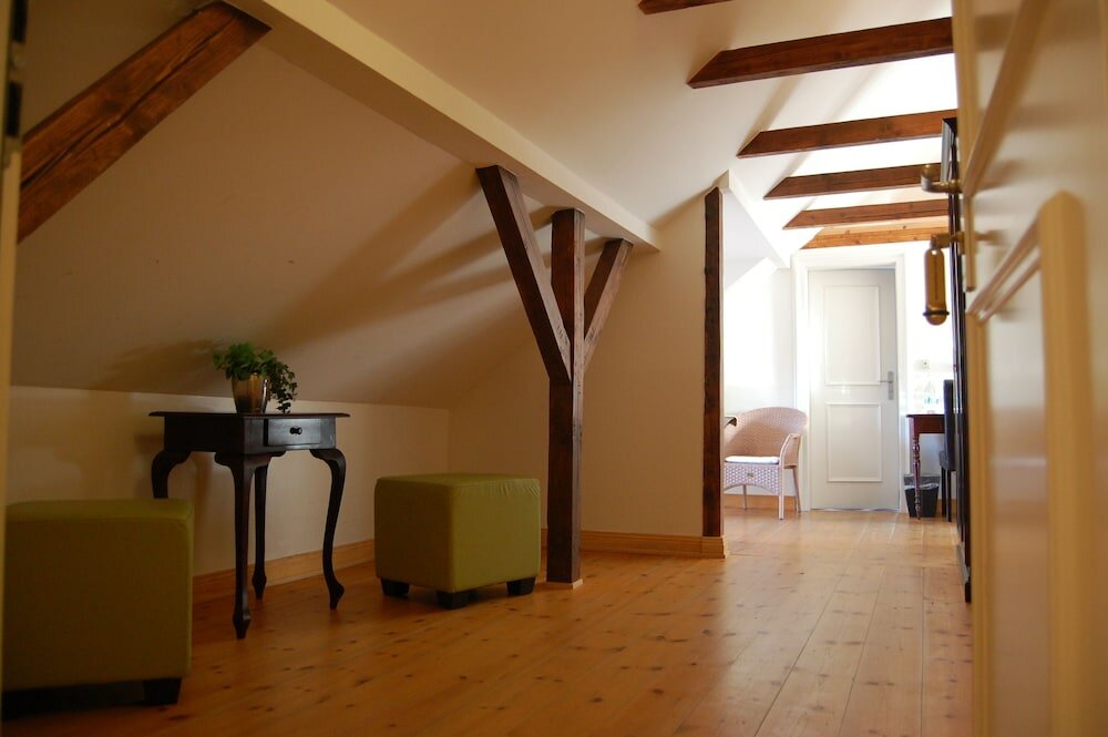 Фото Hotel Hochzeitshaus