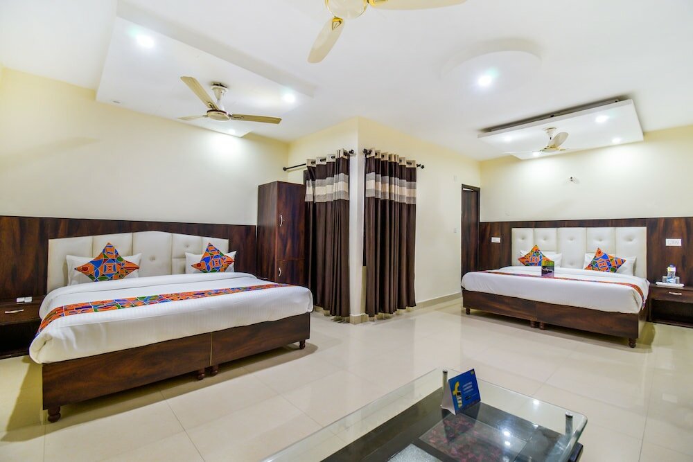 Фото отеля 2