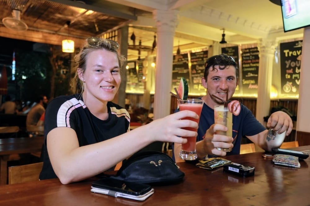 Фото Poolside Villa - Hostel