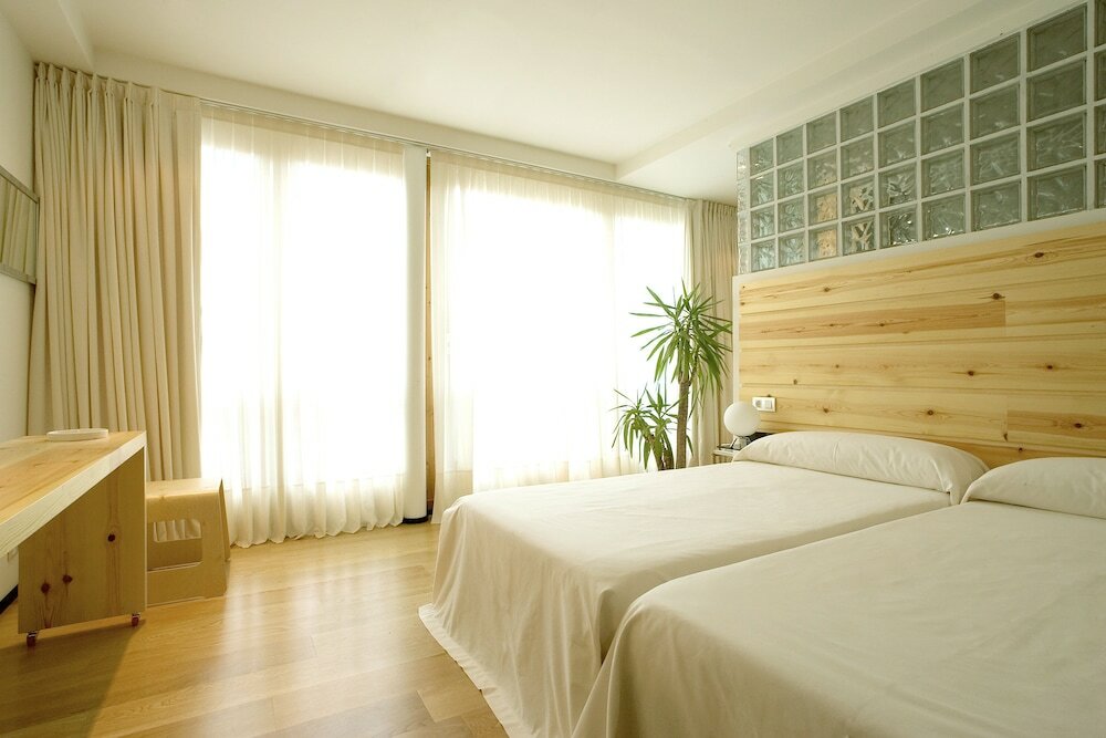 Фото La Plaza II