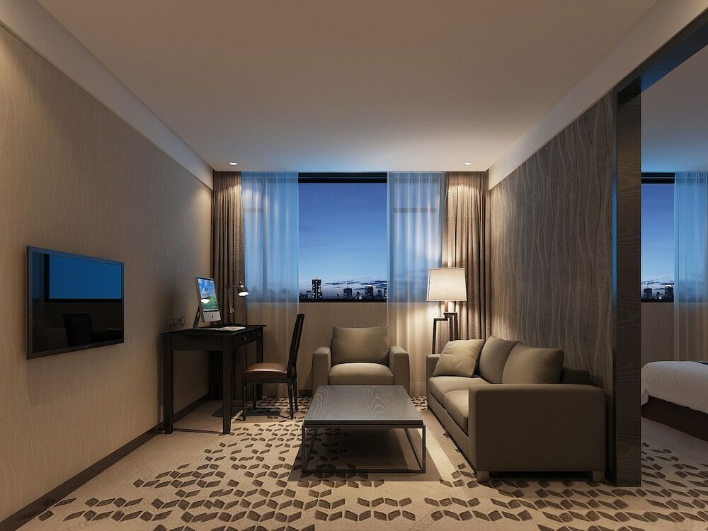 Фото Henry Business Hotel