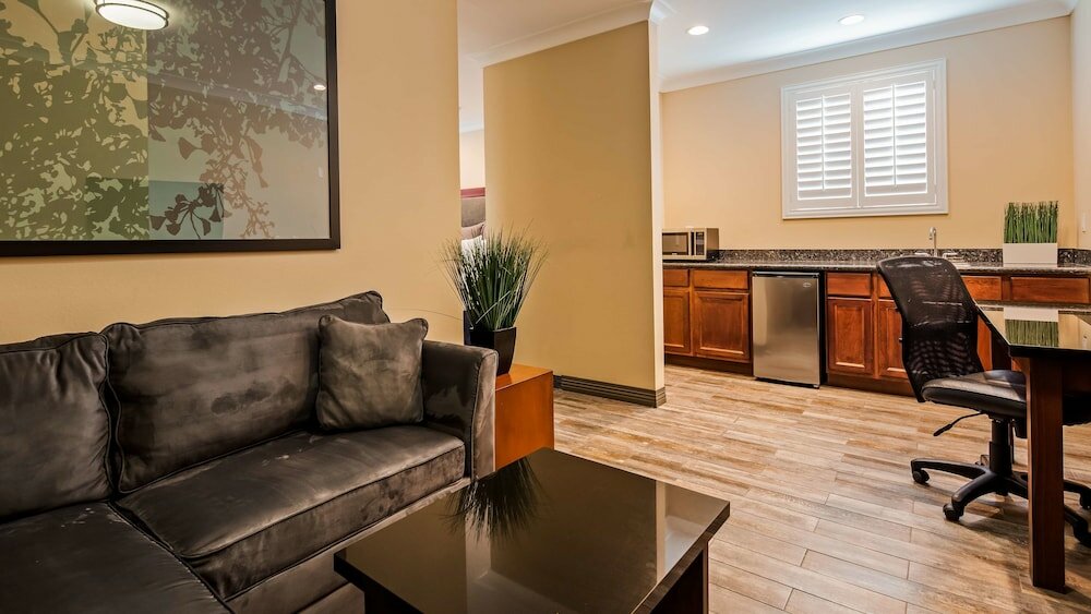 Фото Best Western Plus Avita Suites