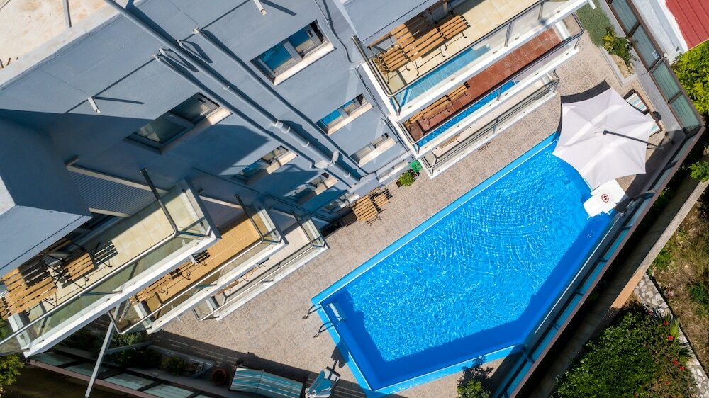 Фото 7 Palms Hotel Apartments