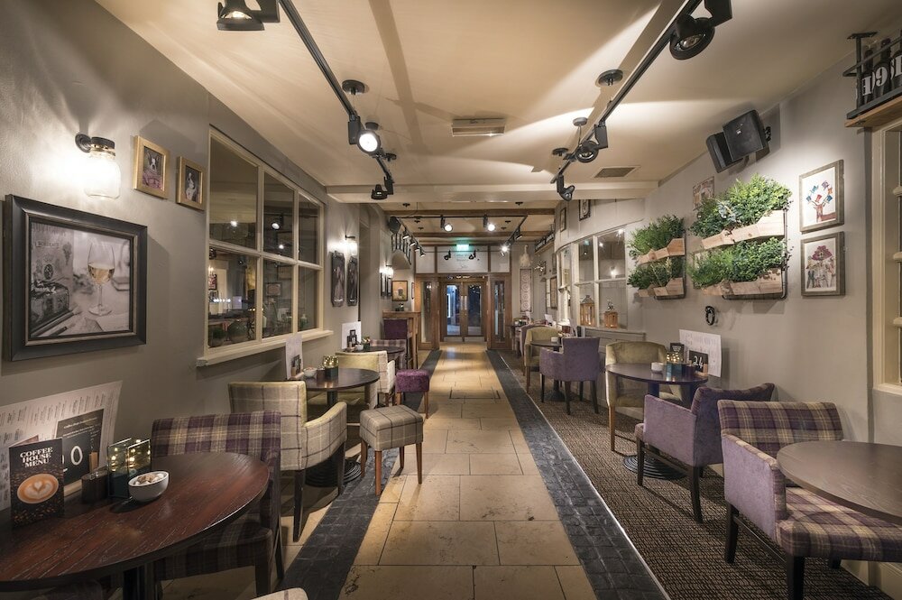 Фото The Swan Hotel, Stafford, Staffordshire