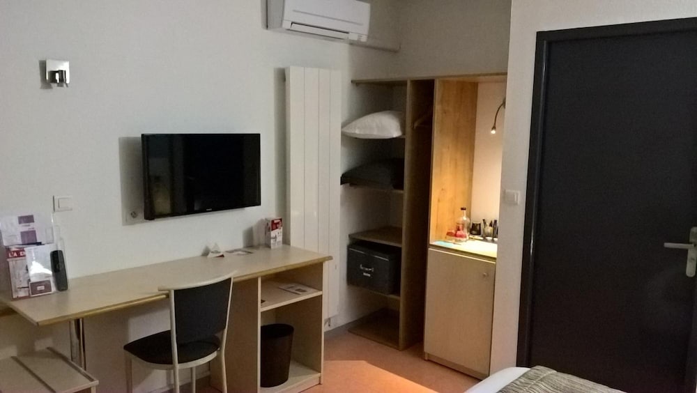 Фото Hotel Tambourin