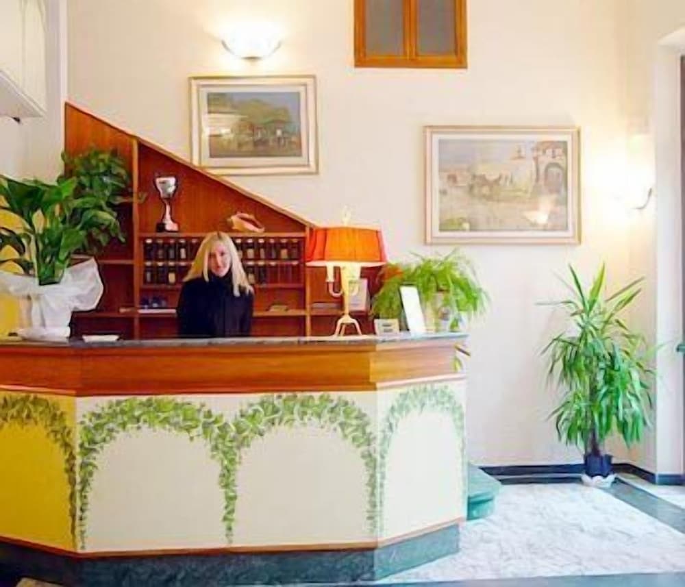 Фото Hotel Katy