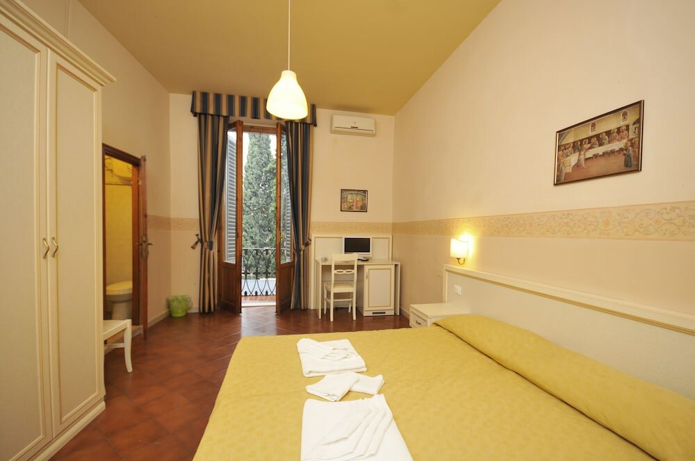 Фото Hotel Marine