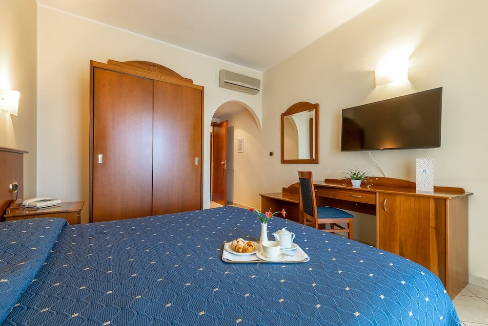 Фото Hotel Relax