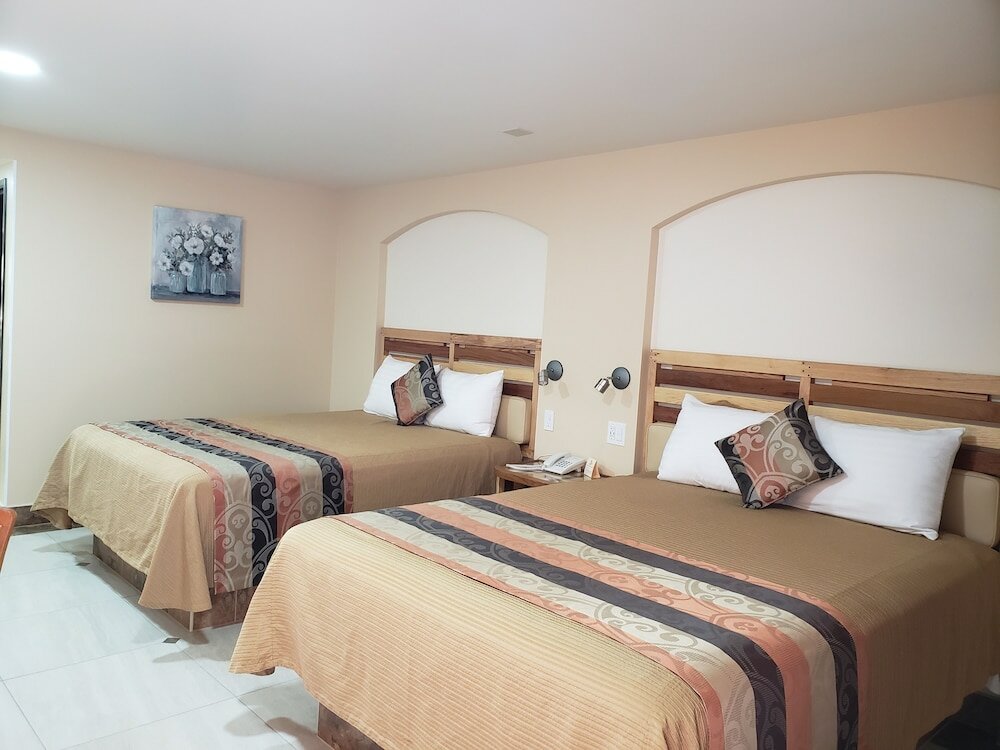 Фото Hotel La Villa de Zaragoza