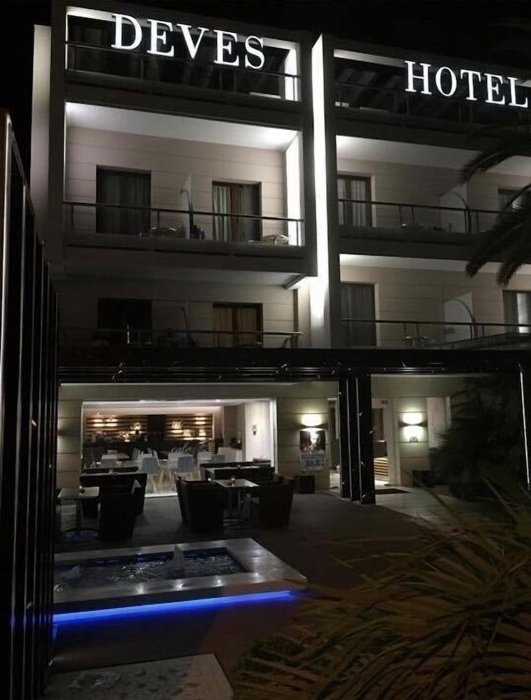 Фото Deves Hotel