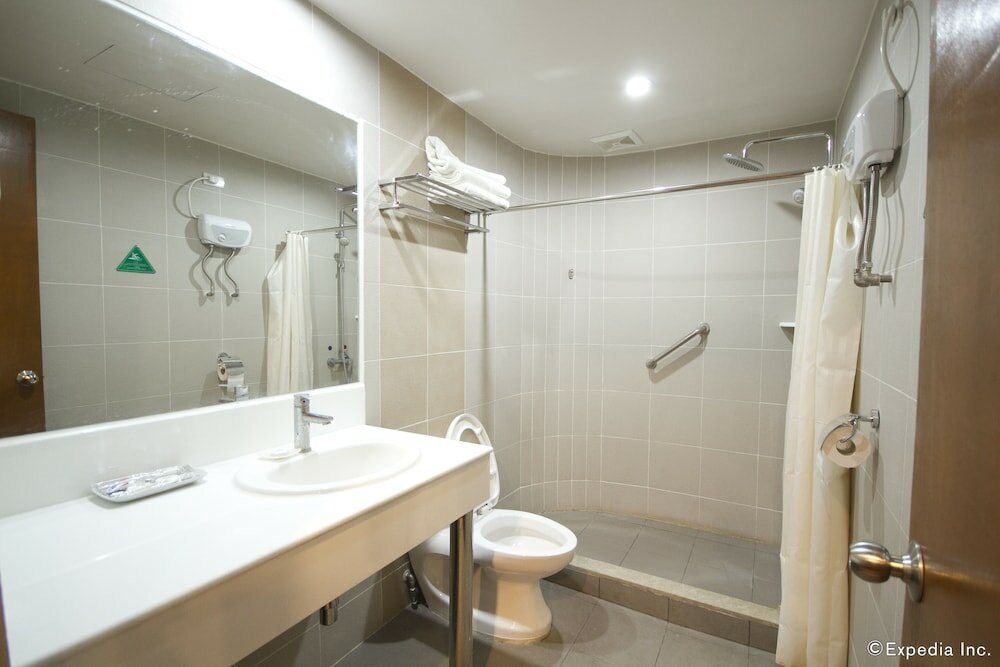 Фото Diplomat Hotel