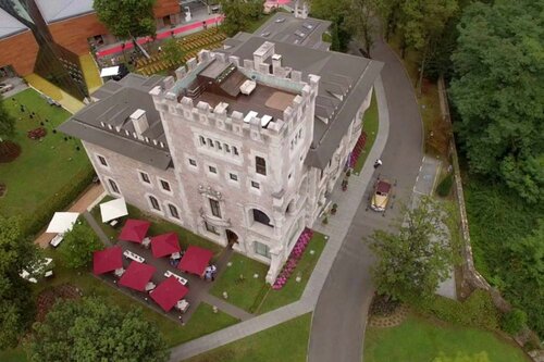 Внешний вид отеля Castillo Del Bosque La Zoreda в Овьедо, фото 4