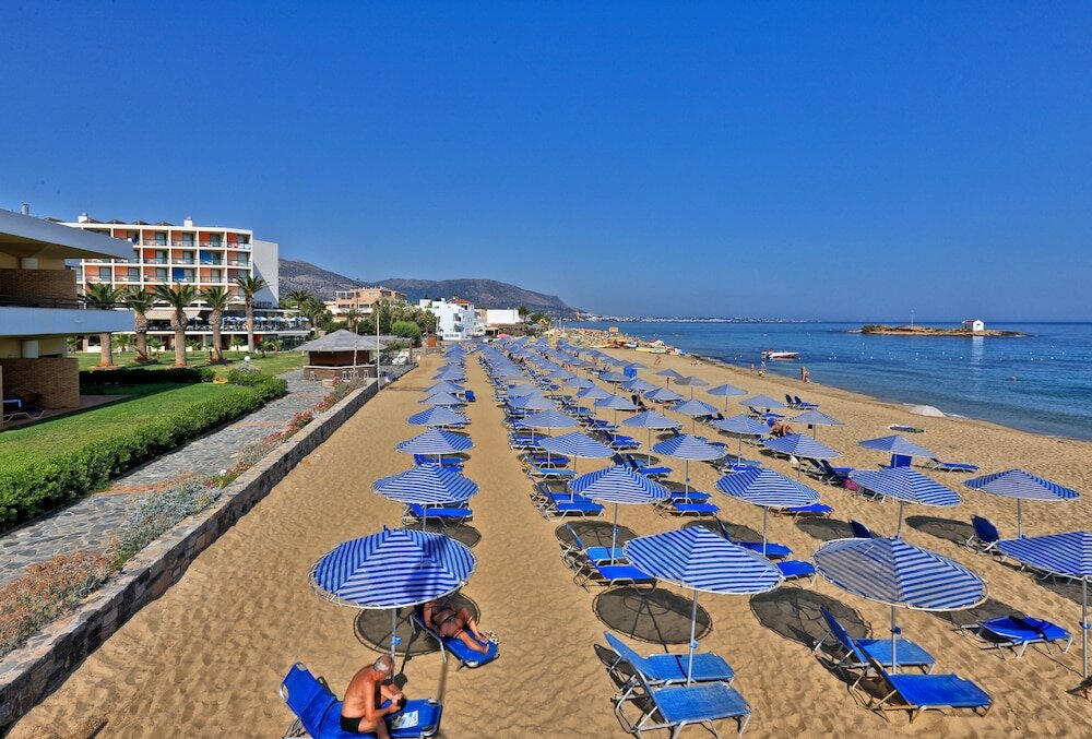 Фото Sirens Beach and Village