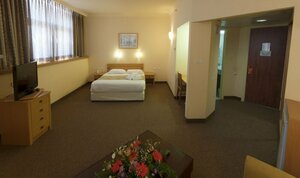 Inbar Hotel (Yehuda, 36), hotel