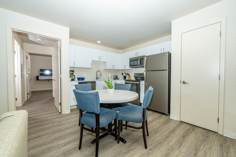 Фото WaterWalk Hotel Dallas-Las Colinas