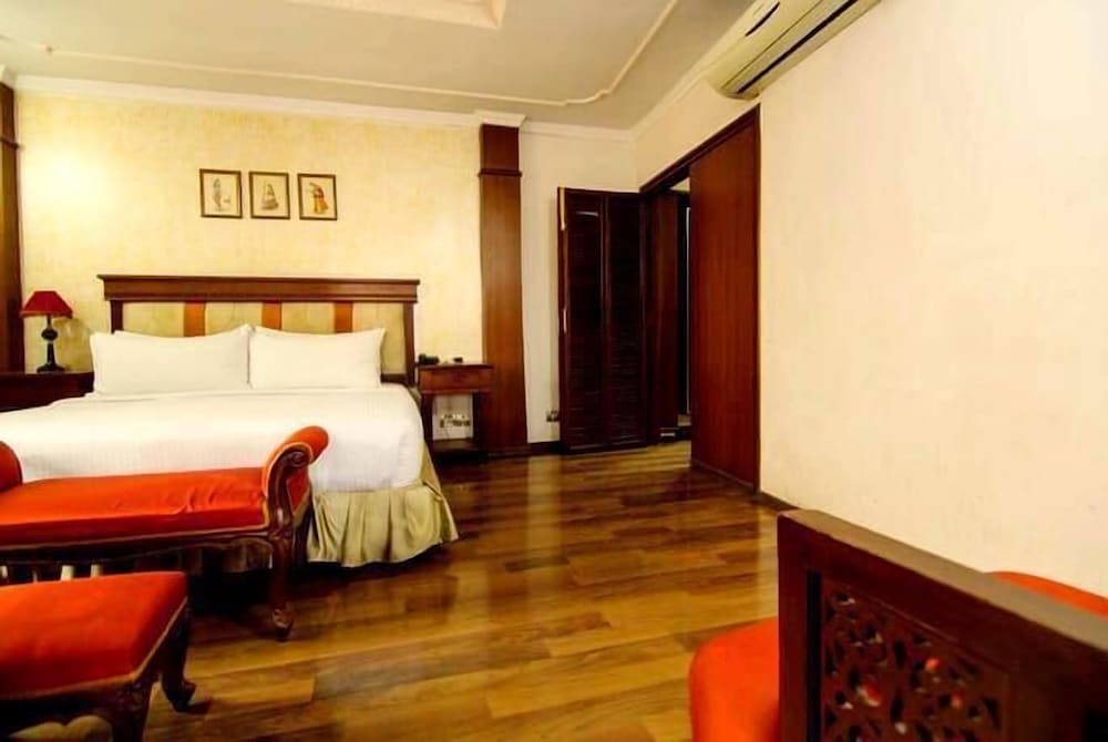 Фото Hotel Gulshan International