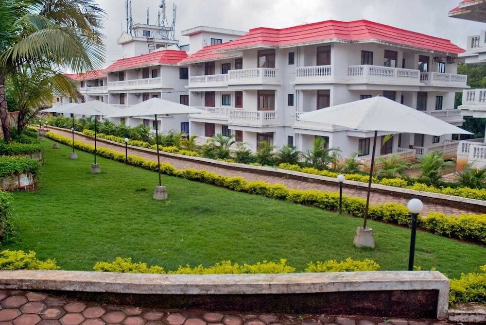 Фото отеля 2