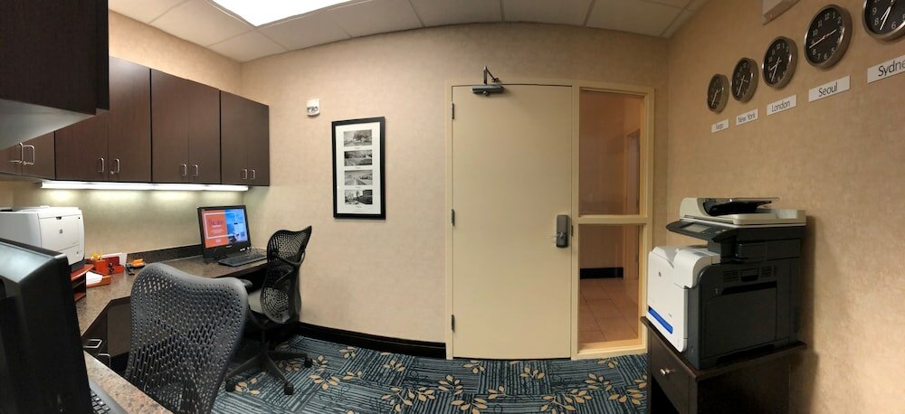 Фото Hilton Garden Inn Fargo