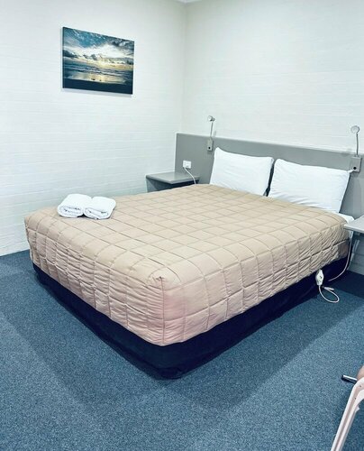 Гостиница Sapphire City Motor Inn, Inverell в Инверелле