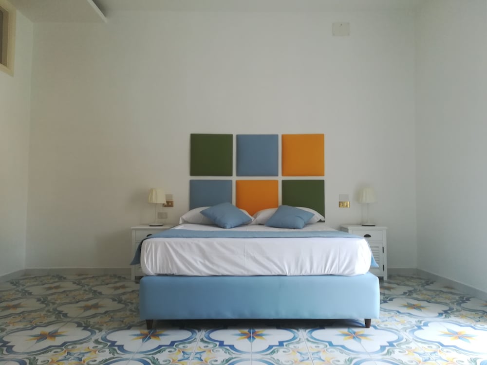 Фото Suite Napoli Riviera