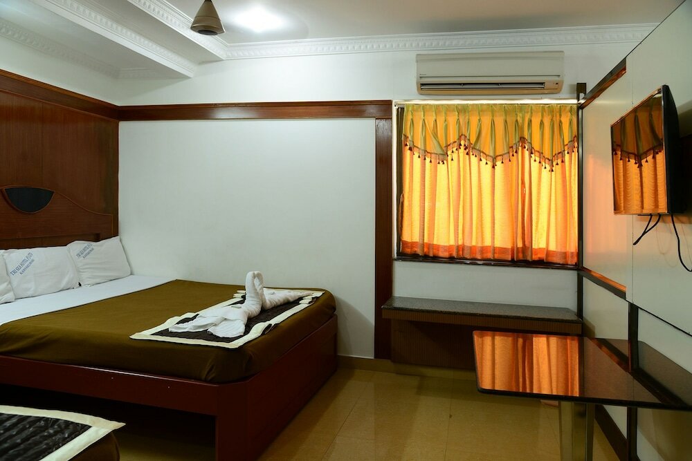 Фото Tri Sea Hotel