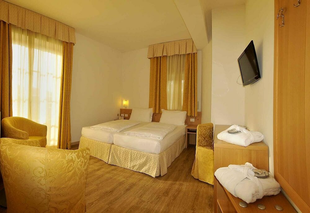 Фото Alpen Hotel Eghel