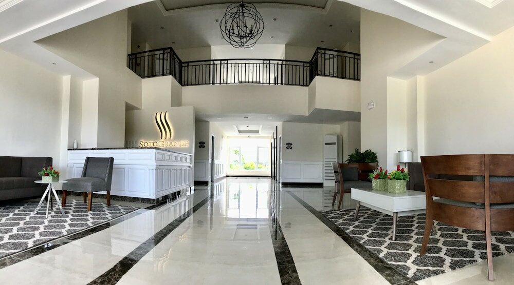 Фото Sotogrande Iloilo Hotel