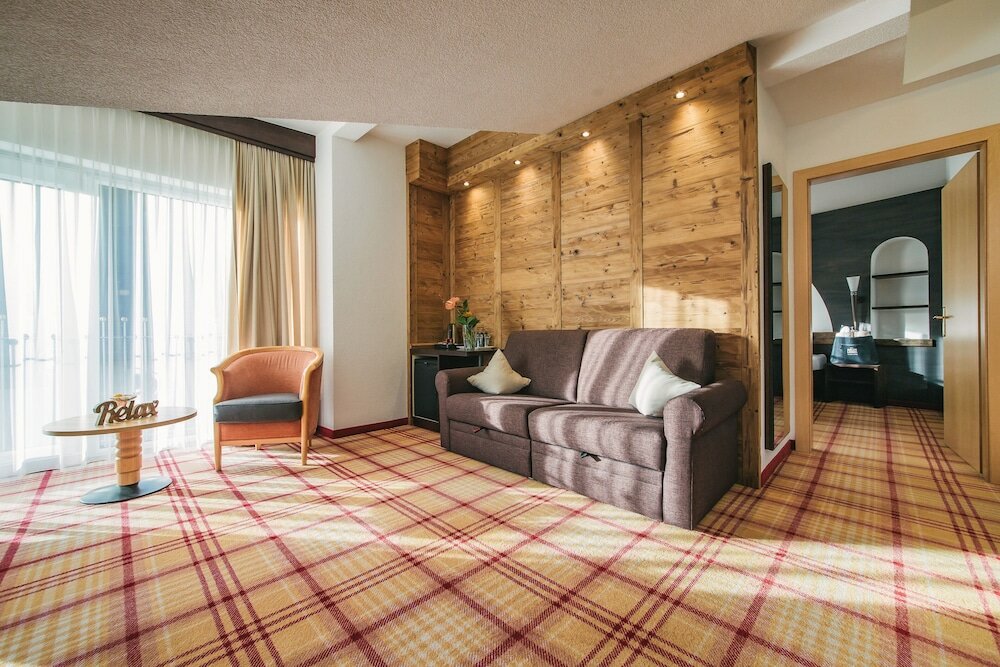 Фото Arlen Lodge Hotel