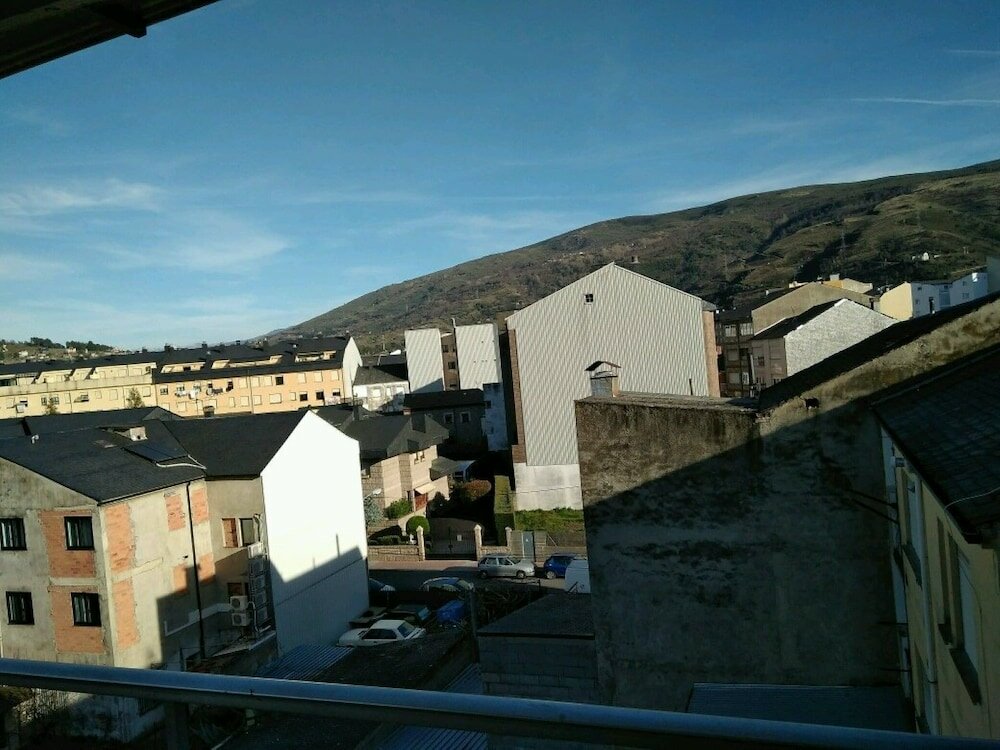 Фото Hostal Mayo