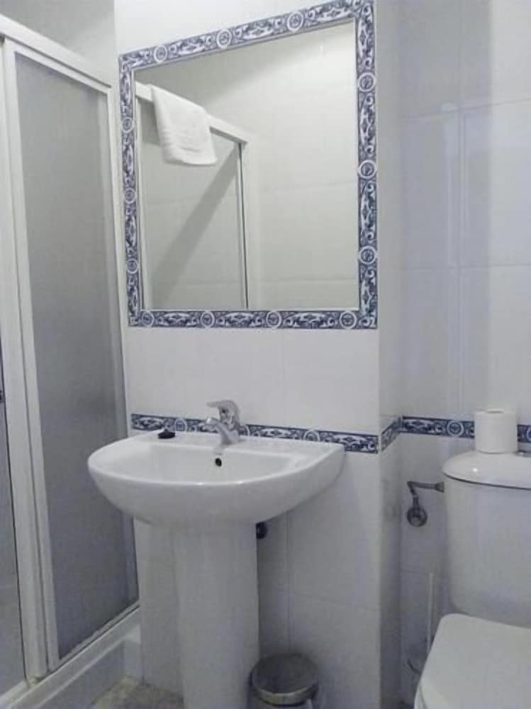 Фото Residencia de Estudiantes Cádiz Centro