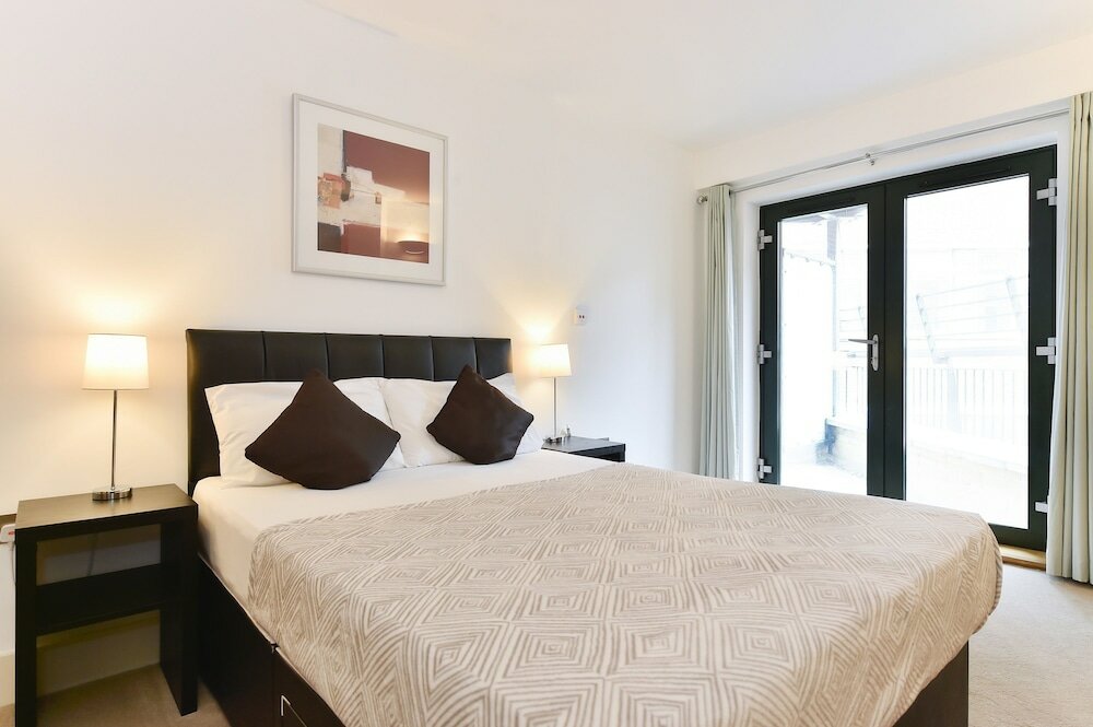 Фото Chancery Lane City Apartments