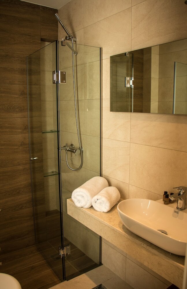 Фото Aristotelia Gi