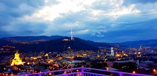 Отель Upstairs Hotel Tbilisi в Тбилиси