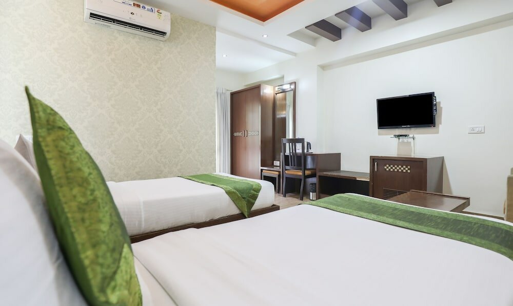 Фото Treebo Select Grand Premier Suites